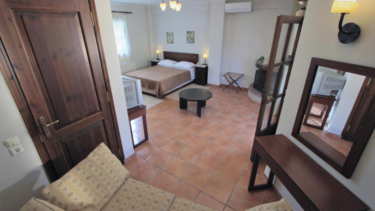 Vateri Hotell Límni Exteriör bild